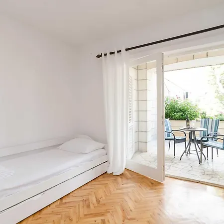 House Ariva