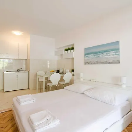House Ariva Apartment *