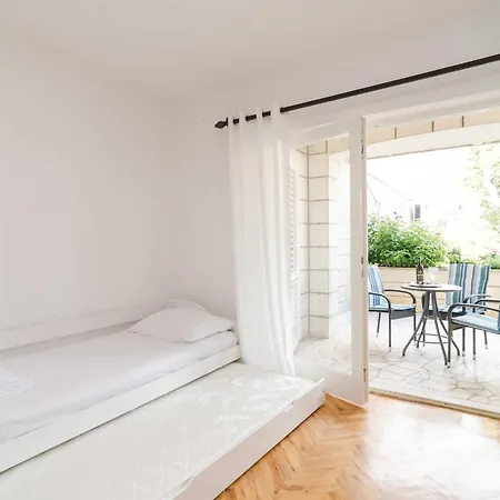 Apartment House Ariva *